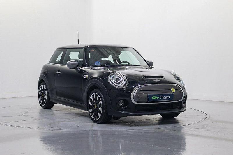Usado Mini Cooper SE 135 kW (184 CV) 2020 Negro Utilitario