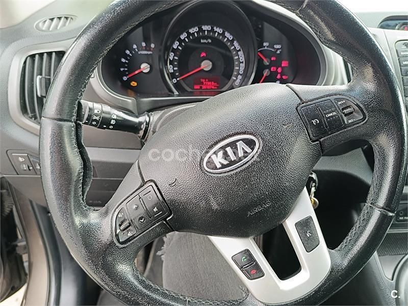 Usado Kia Sportage 115 CV (84 kW) 2011 Gris / plata SUV