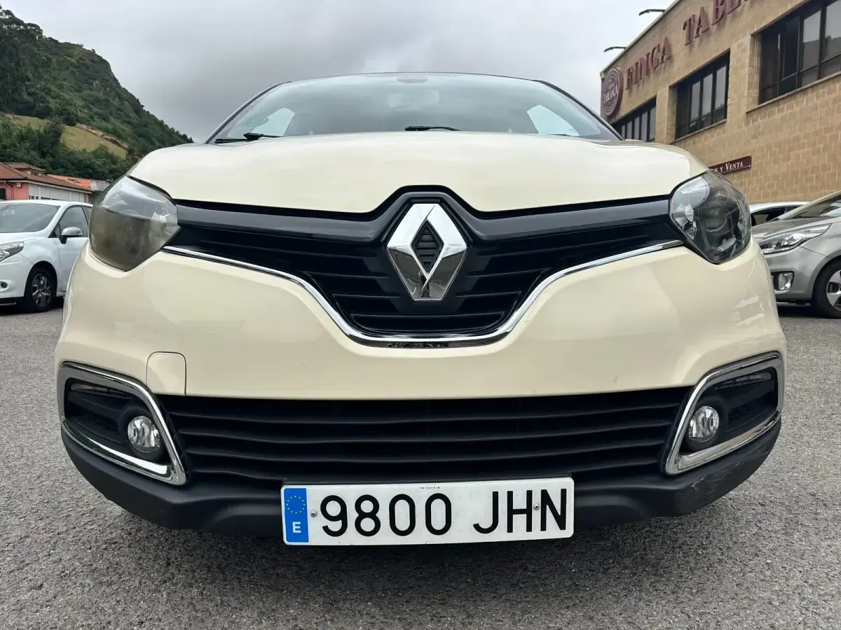 Usado Renault Captur 90 CV (66 kW) 2015 SUV