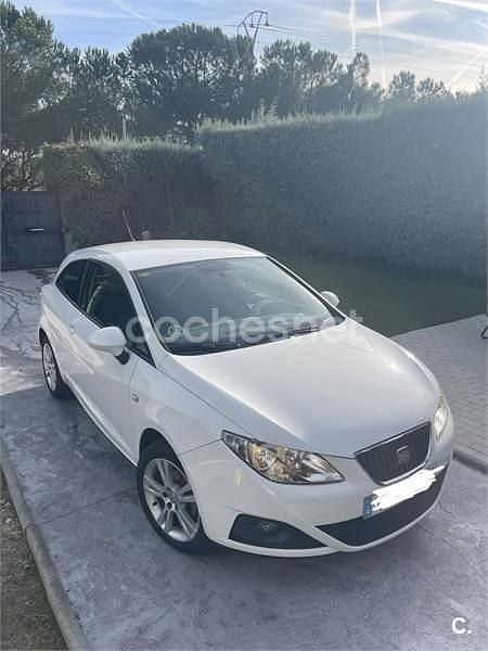 Usado Seat Ibiza SC 90 CV (66 kW) 2011 Blanco Utilitario