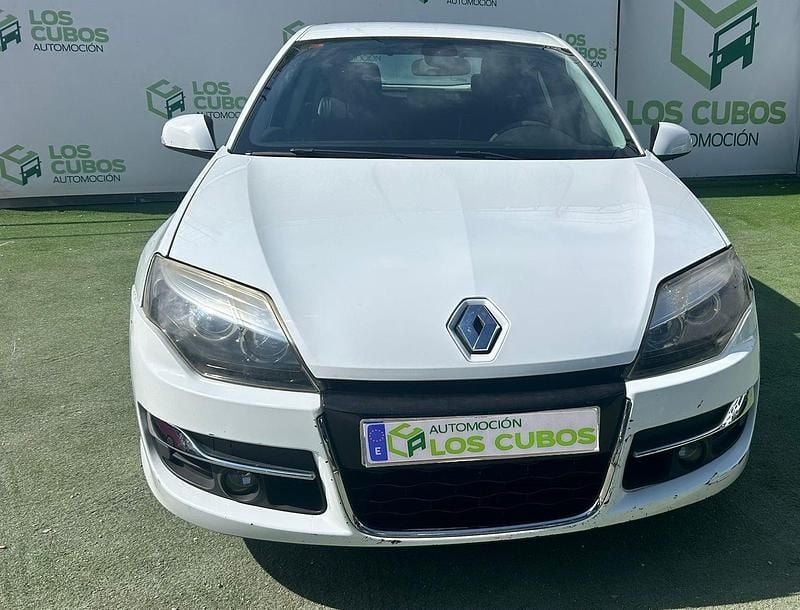 Usado Renault Laguna III Dynamique 130 CV (95 kW) 2011 Blanco