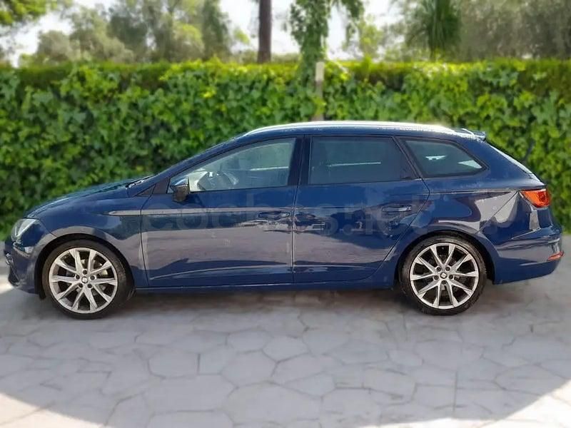 Usado Seat Leon FR 150 CV (110 kW) 2017 Azul Familiar