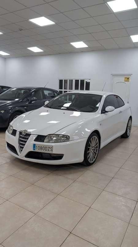 Blanco Usado 2006 Alfa Romeo GT Distinctive Coupe | 5290 € (Buen precio) - Imagen 1/4