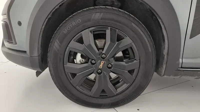 Usado Dacia Jogger Extreme 91 CV (66 kW) 2025 Verde Monovolumen