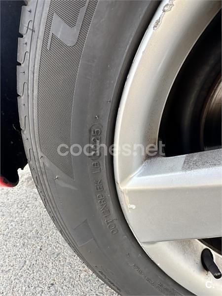 Usado VW Golf VII 90 CV (66 kW) 2012 Rojo Berlina