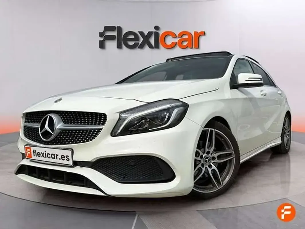 Usado Mercedes A200 AMG line 136 CV (100 kW) 2017 Gris Utilitario