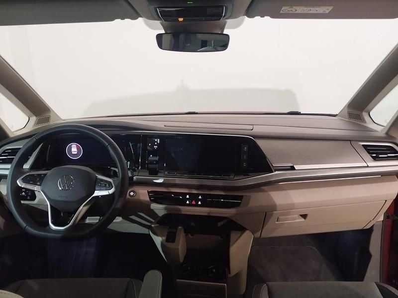 Usado VW Multivan Life 245 CV (180 kW) 2025 Rojo Van