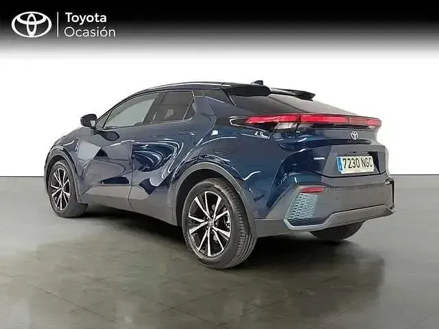 Begagnad Toyota C-HR Advance 140 HK (102 kW) 2025 Blå SUV