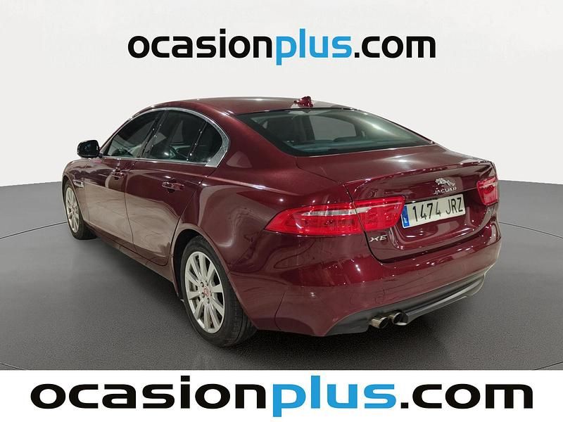 Usado Jaguar XE Pure 180 CV (132 kW) 2016 Rojo Berlina