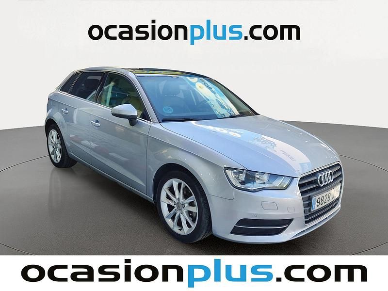 Usado Audi A3 Sportback Advanced 110 CV (80 kW) 2015 Gris plata Utilitario