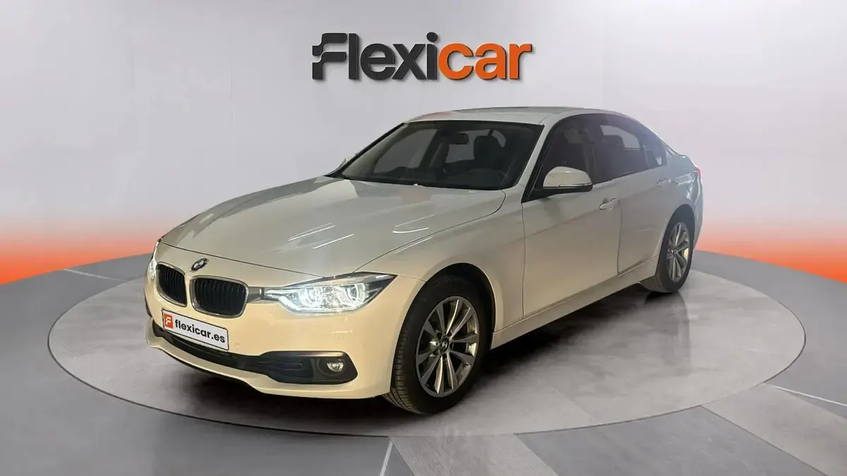 Usado BMW 318 136 CV (100 kW) 2018 Blanco Berlina