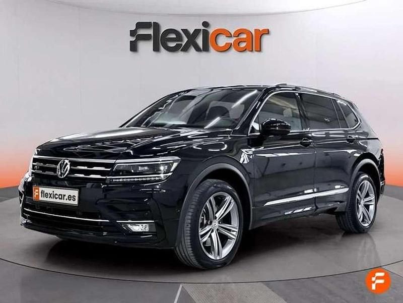 Usado VW Tiguan Sportline 150 CV (110 kW) 2021 Negro SUV