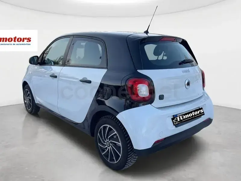 Usado Smart ForFour Passion 90 CV (66 kW) 2016 Blanco Utilitario