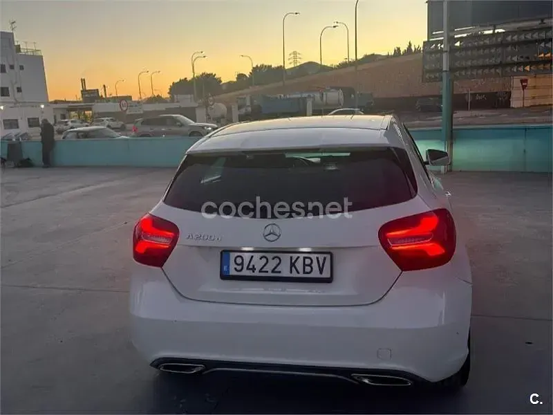 Usado Mercedes A200 Urban 136 CV (100 kW) 2017 Blanco Berlina