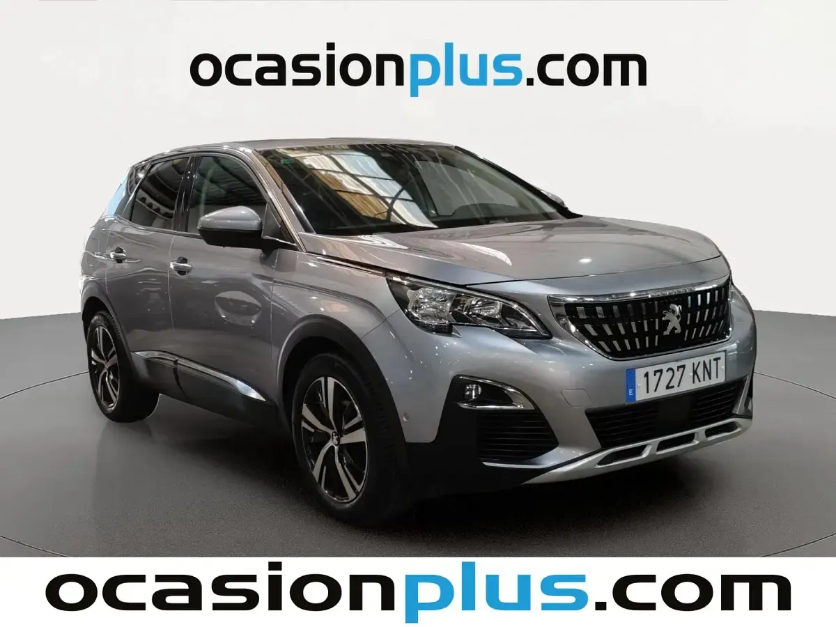 Usado Peugeot 3008 Allure 131 CV (96 kW) 2018 Gris SUV