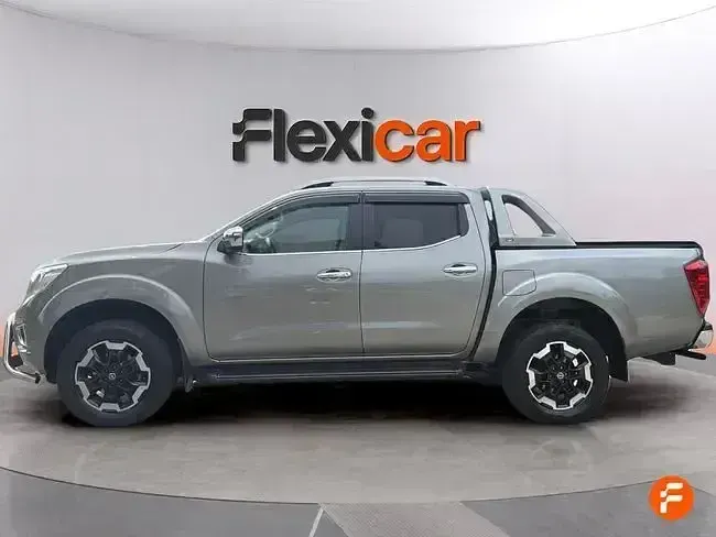Usado Nissan Navara N-Guard 190 CV (139 kW) 2021 Gris Pickup/Camioneta