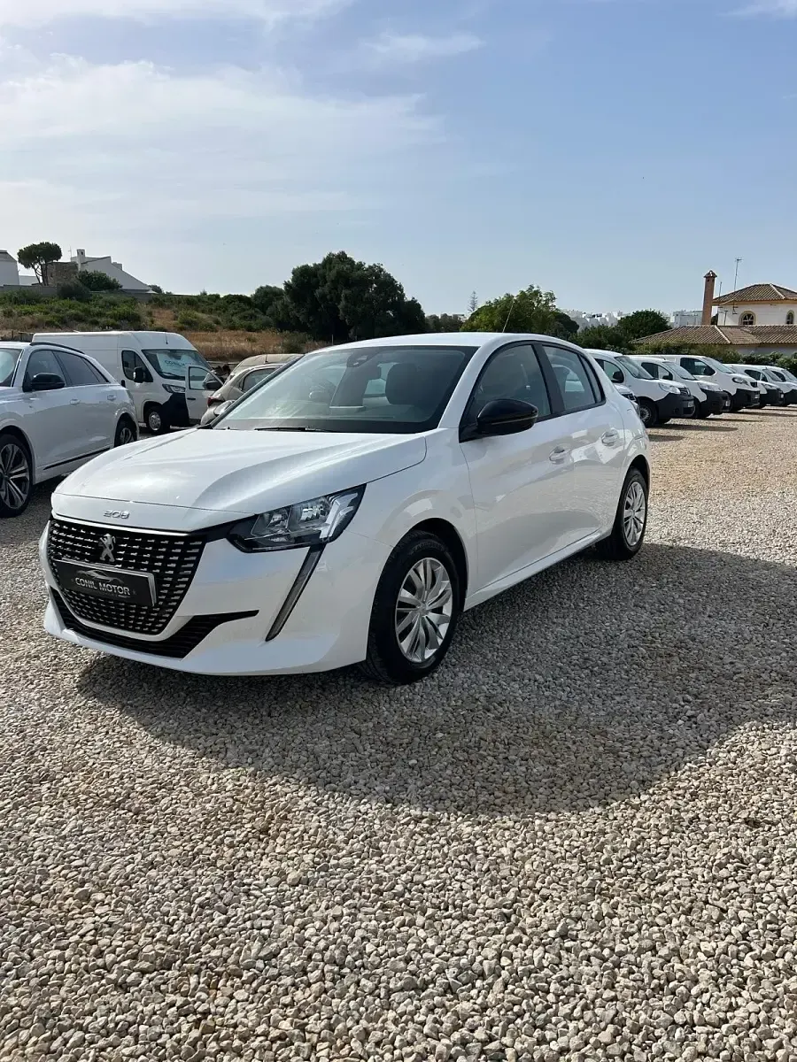 Usado Peugeot 208 Active 100 CV (73 kW) 2022 Blanco Utilitario