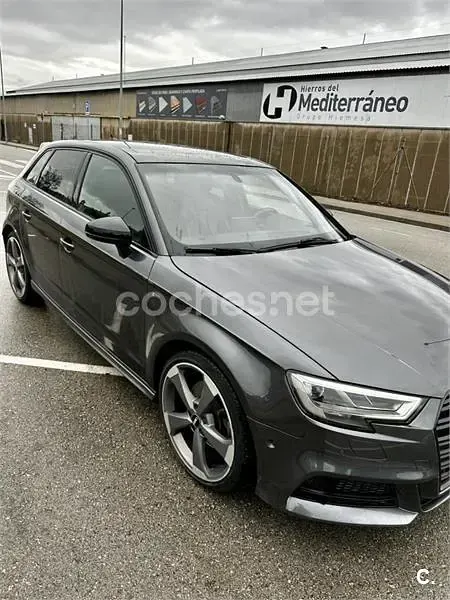 Usado Audi A3 S-line plus 150 CV (110 kW) 2020 Gris / plata Berlina