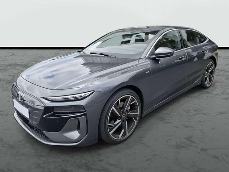 Gris Usado 2025 Audi e-tron Sportback S-Line SUV | 47.990 € - Imagen 1/4