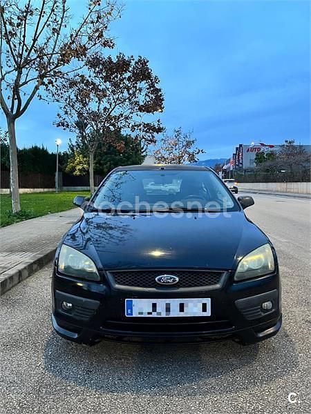 Negro Usado 2006 Ford Focus Trend Berlina | 2750 € (Buen precio) - Imagen 1/4