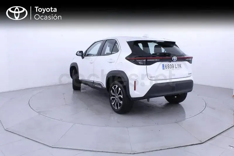 Usado Toyota Yaris Cross Active 116 CV (85 kW) 2022 Blanco SUV