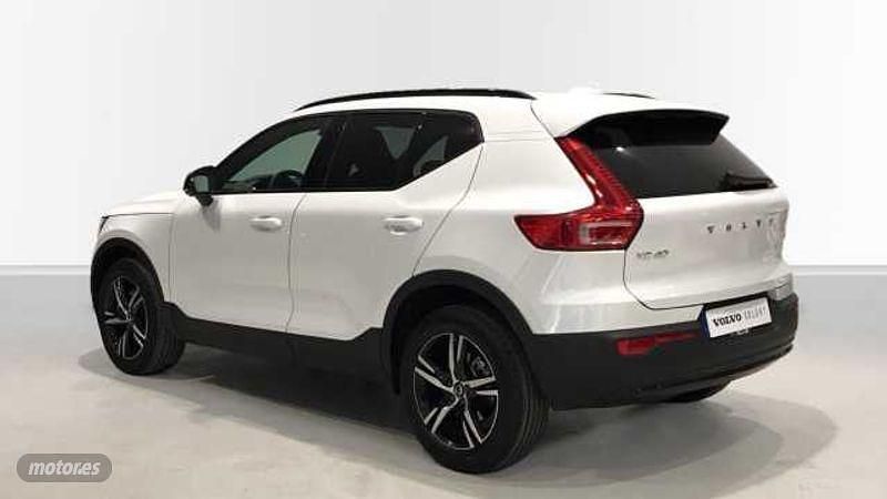 Usado Volvo XC40 Plus 163 CV (119 kW) 2024 Blanco SUV