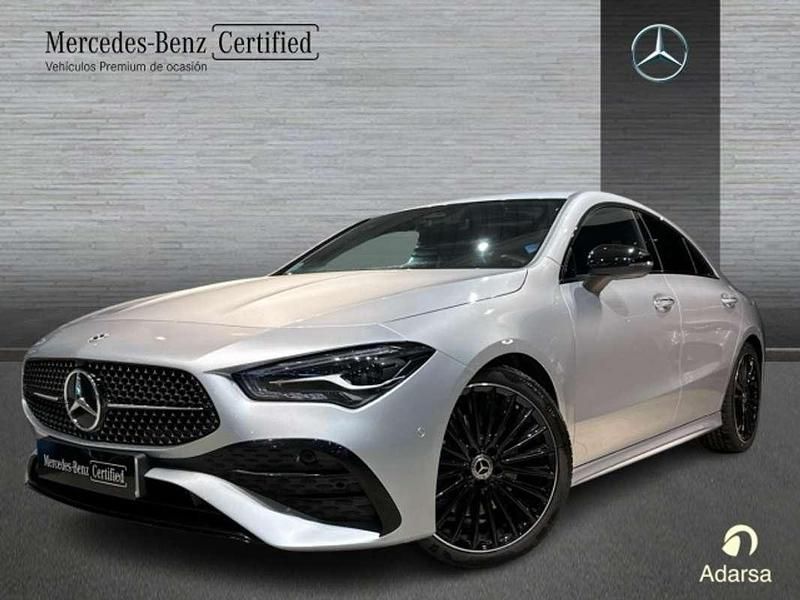 Usado Mercedes CLA200 163 CV (119 kW) 2025 Plateado Coupe