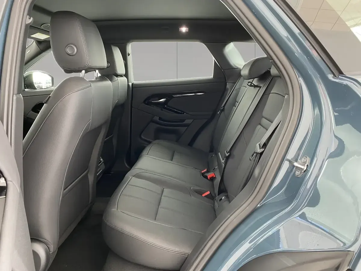 Usado Land Rover Range Rover evoque S 309 CV (227 kW) 2024 Tribeca blue SUV