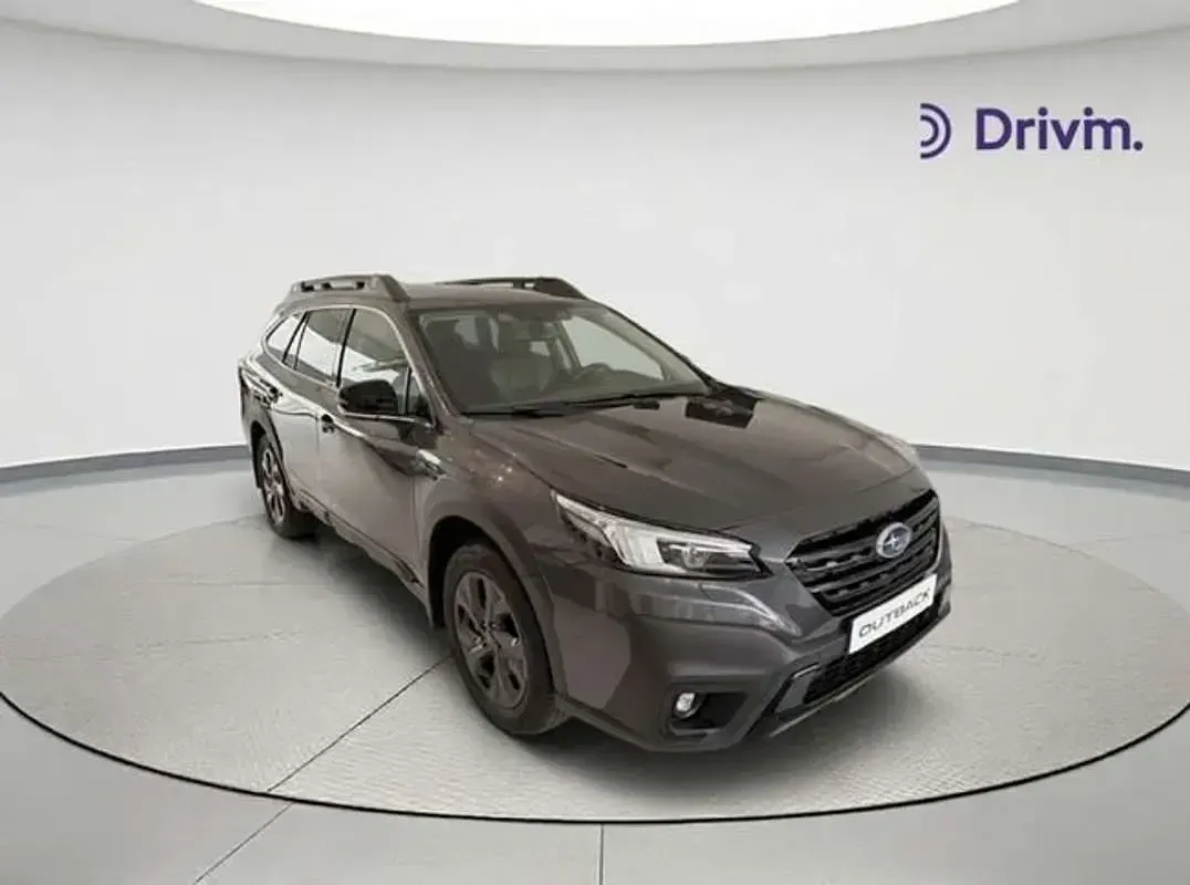Usado Subaru Outback 170 CV (125 kW) 2021 Gris Familiar