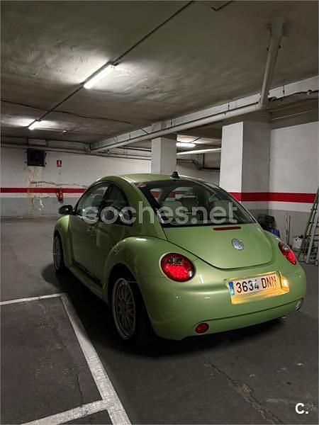 Usado VW New Beetle 100 CV (73 kW) 2005 Verde Utilitario