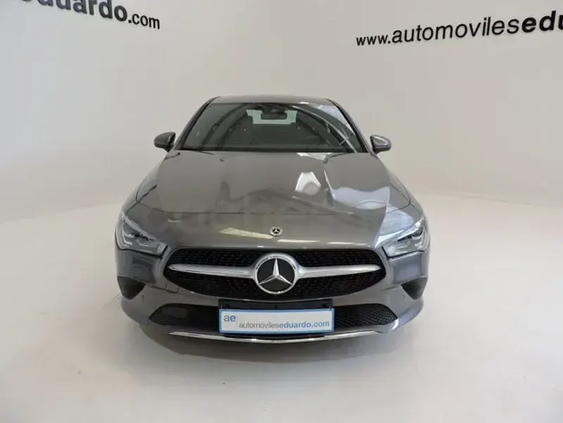 Usado Mercedes CLA250e 218 CV (160 kW) 2023 Gris / plata Coupe