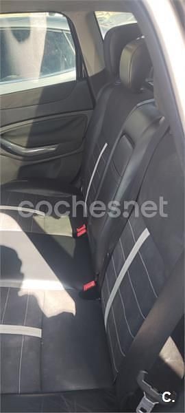 Usado Ford Kuga Trend 136 CV (100 kW) 2008 Negro SUV