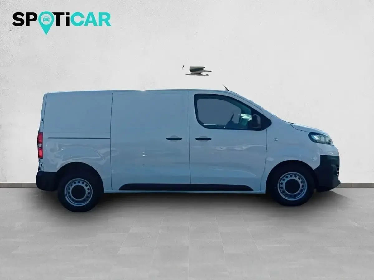 Usado Opel Vivaro-e Combi 102 CV (75 kW) 2022 Blanco Monovolumen