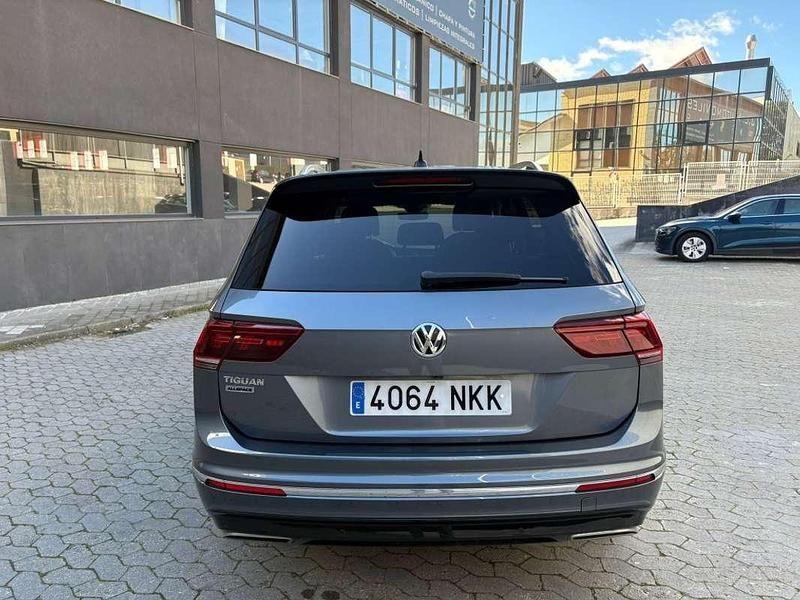 Usado VW Tiguan Sport 150 CV (110 kW) 2020 Gris SUV