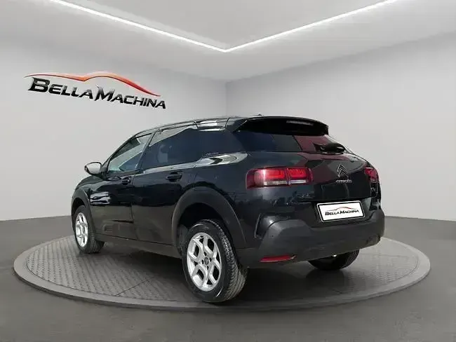 Usado Citroën C4 Cactus Shine 102 CV (75 kW) 2018 Negro Utilitario