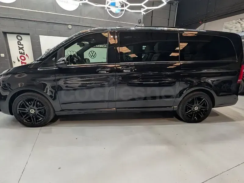 Usado Mercedes V300 Exclusive 239 CV (175 kW) 2024 Negro Monovolumen