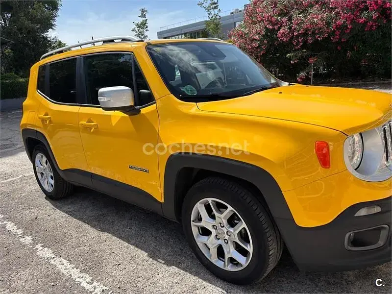 Usado Jeep Renegade Limited 140 CV (102 kW) 2016 Amarillo SUV