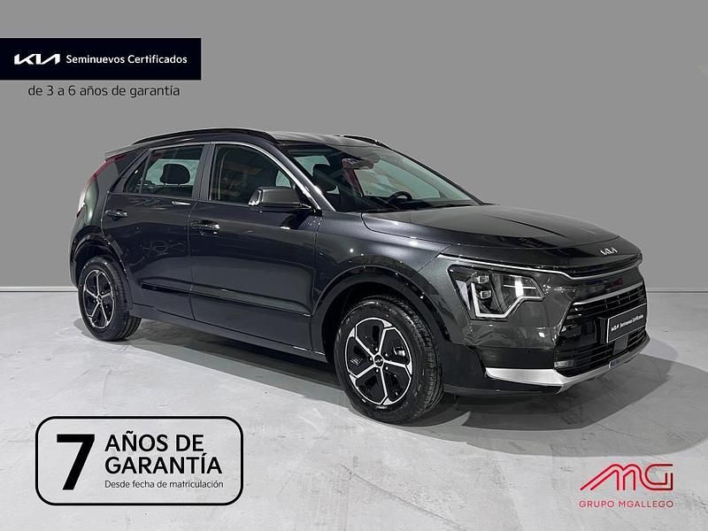 Usado Kia Niro 141 CV (103 kW) 2024 Interstellar gray (agt) SUV