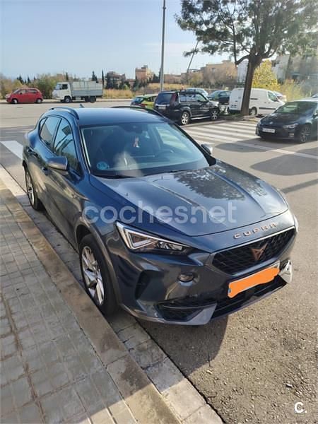 Usado Cupra Formentor 150 CV (110 kW) 2023 Gris / plata SUV