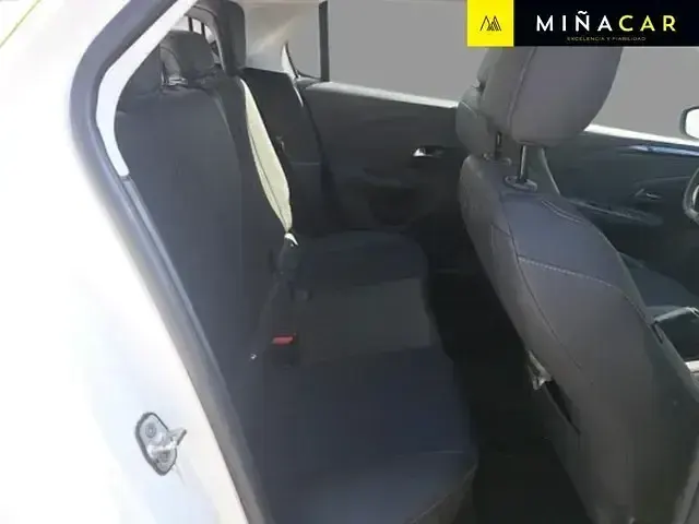 Usado Opel Corsa Elegance 101 CV (74 kW) 2021 Blanco Utilitario