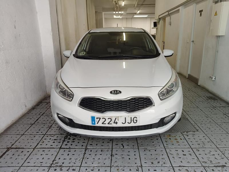 Usado Kia Ceed GT 90 CV (66 kW) 2025 Blanco