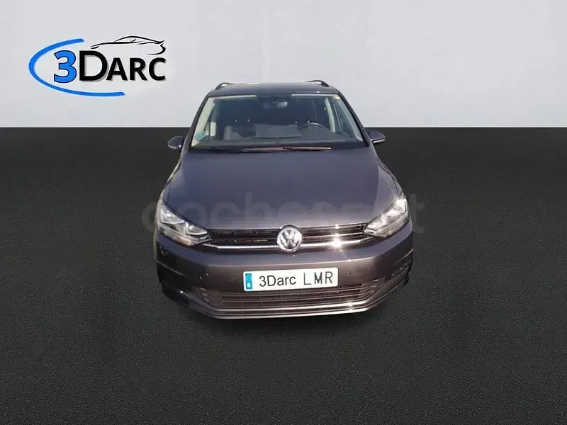 Usado VW Touran Advance 122 CV (89 kW) 2021 Gris / plata Monovolumen