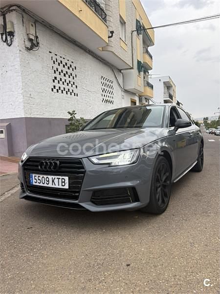 Gris / plata Usado 2019 Audi A4 S-Line Berlina | 19.600 € (Un poco caro) - Imagen 1/4