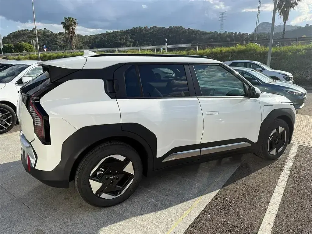 Nuevo Kia EV3 Earth 150 kW (204 CV) 2026 Blanco SUV