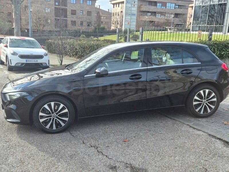 Usado Mercedes A250 218 CV (160 kW) 2021 Negro Berlina