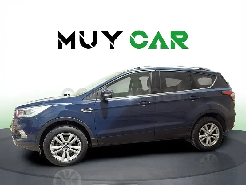 Usado Ford Kuga Trend 120 CV (88 kW) 2018 Azul SUV
