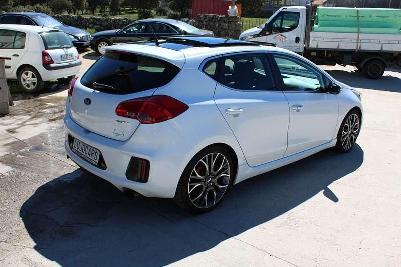 Usado Kia ProCeed GT 204 CV (150 kW) 2015 Blanco Utilitario