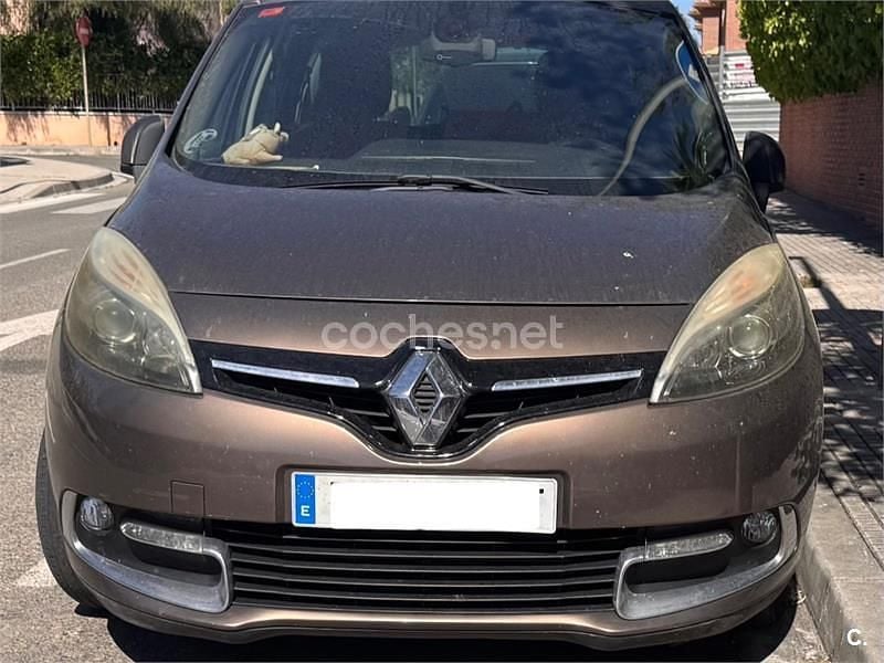 Usado Renault Grand Scénic III Dynamique 110 CV (80 kW) 2013 Beige Monovolumen