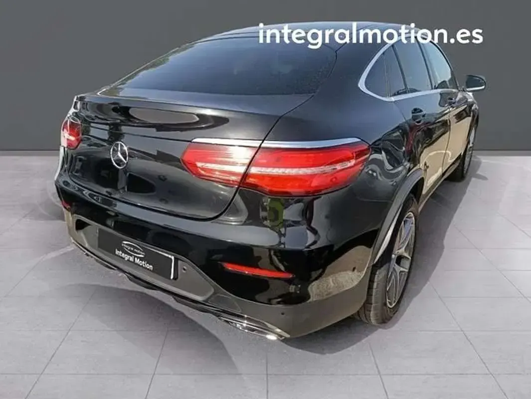 Usado Mercedes GLC220 194 CV (142 kW) 2019 Negro SUV