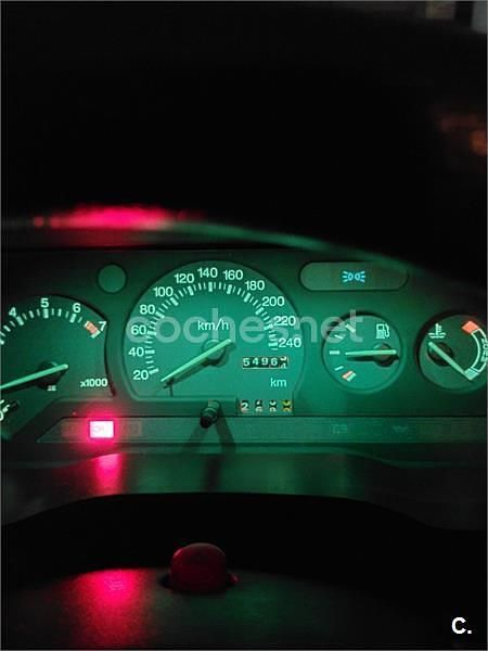 Usado Ford Escort 90 CV (66 kW) 1994 Rojo Berlina